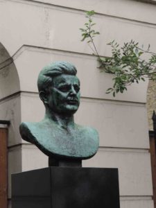 John F. Kennedy bust in London